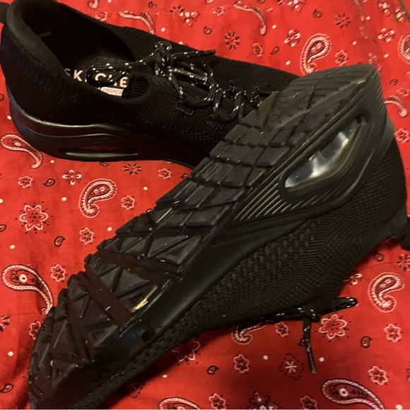 Sketchers memory foam air cooler black slip on shoes. - Picture 2 of 3